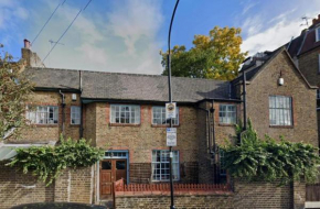 Ustay Fulham
